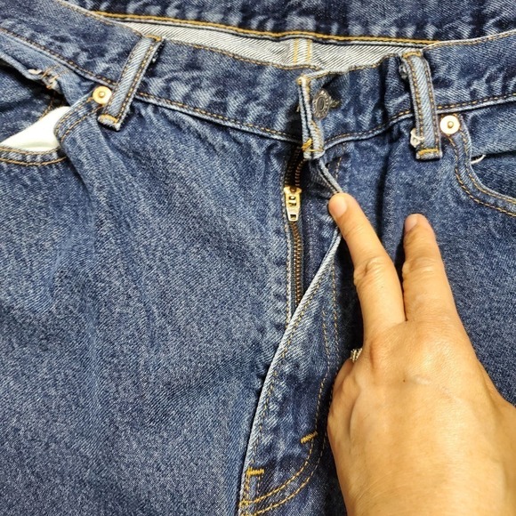 Levi's 505 Denim Medium Wash Blue Jeans Casual Men Pants Size 40x32 - Picture 3 of 7